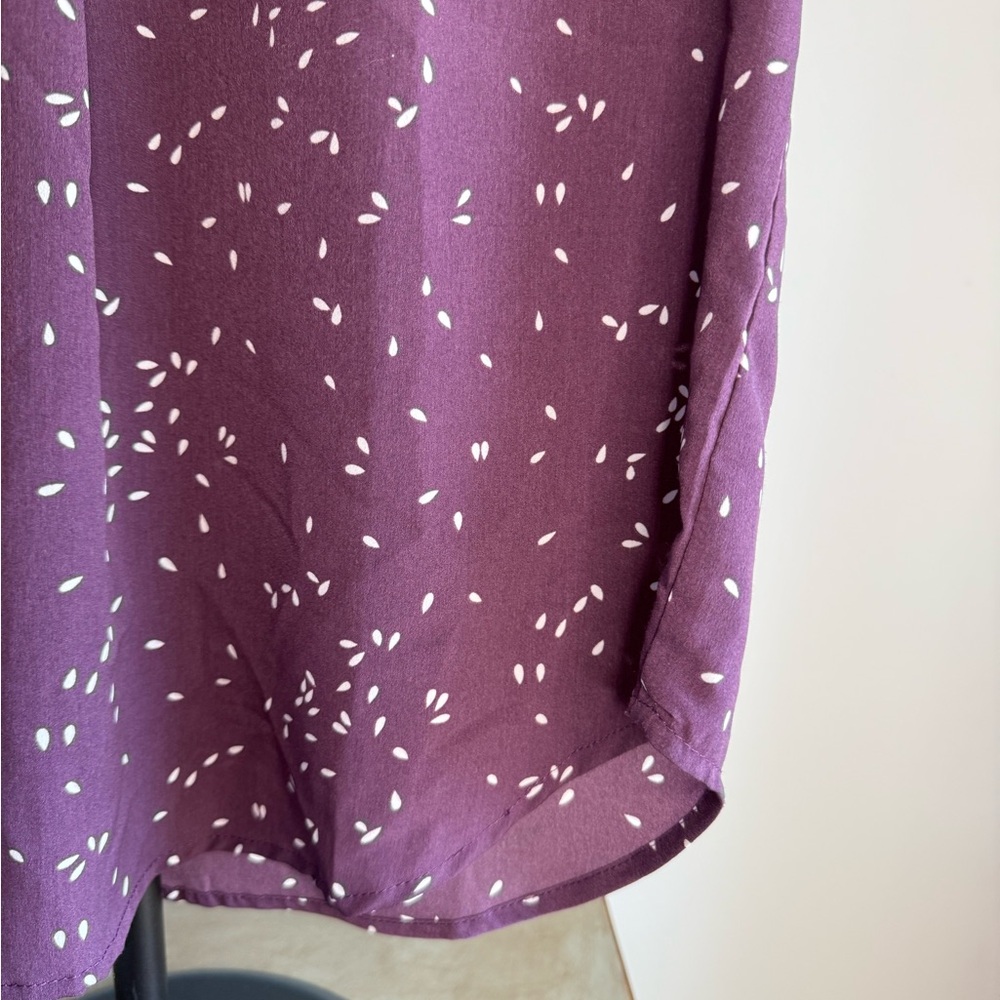 Fun 2 Fun Purple V-Neck Women's Top - Picture 5 of 6